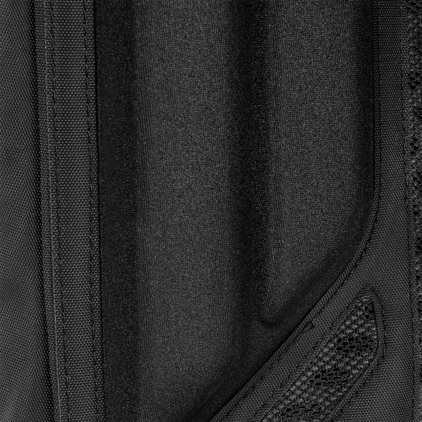 paragon-hydration-pack-i7 Paragon_Black_Texture.png