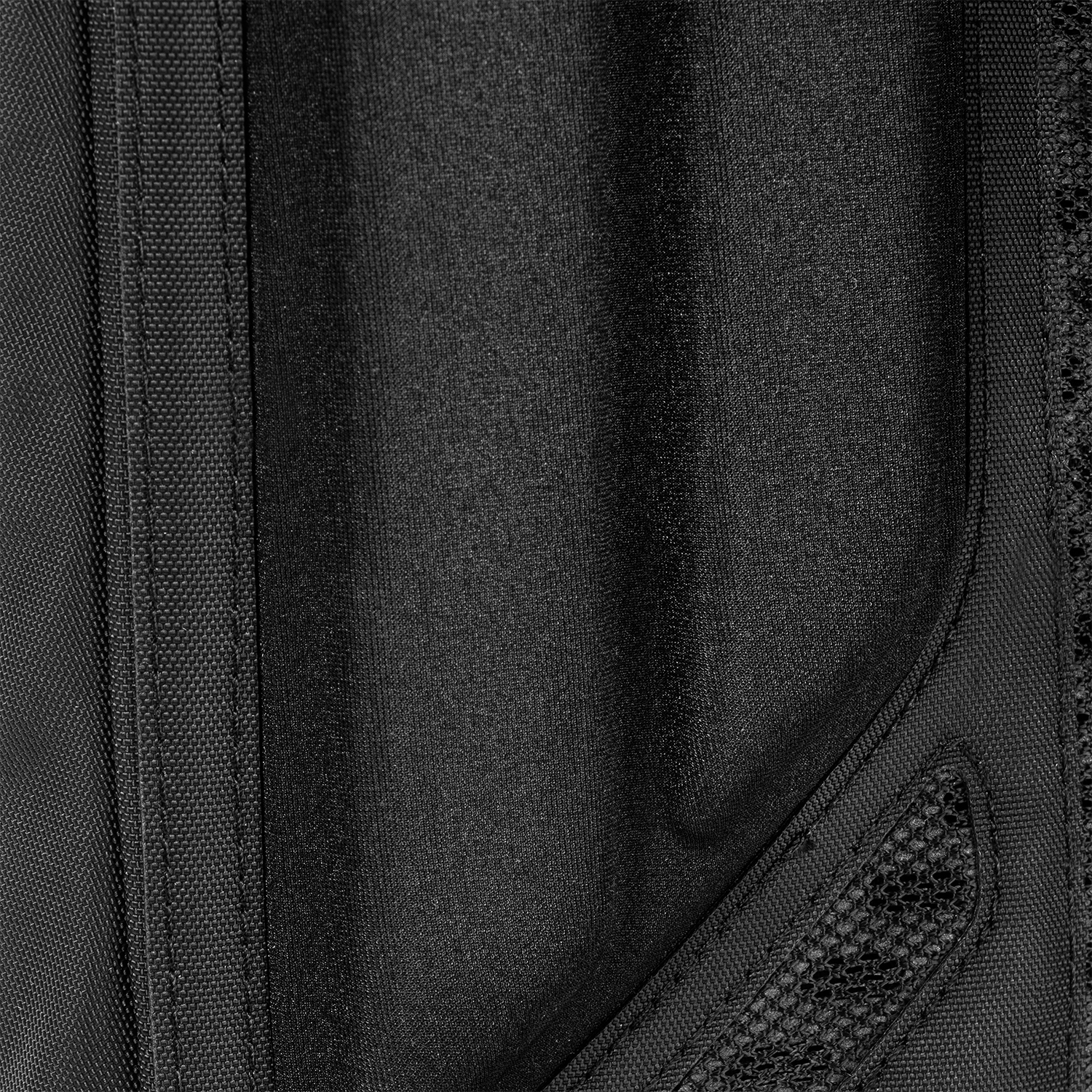 paragon-hydration-pack-i7 Paragon_Black_Texture.png